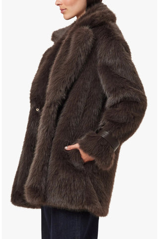 Marilyn Fur Coat