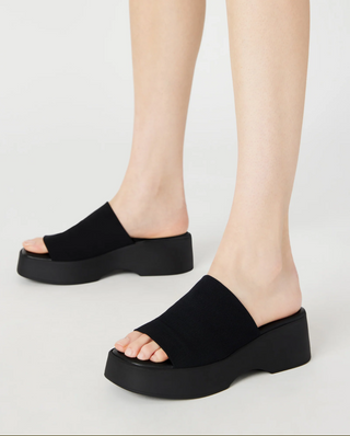 Slinky Sandal