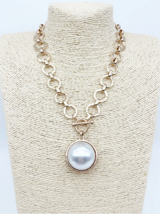 Gold Circle Pearl Necklace