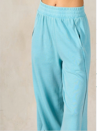Wide Leg Essential Pants